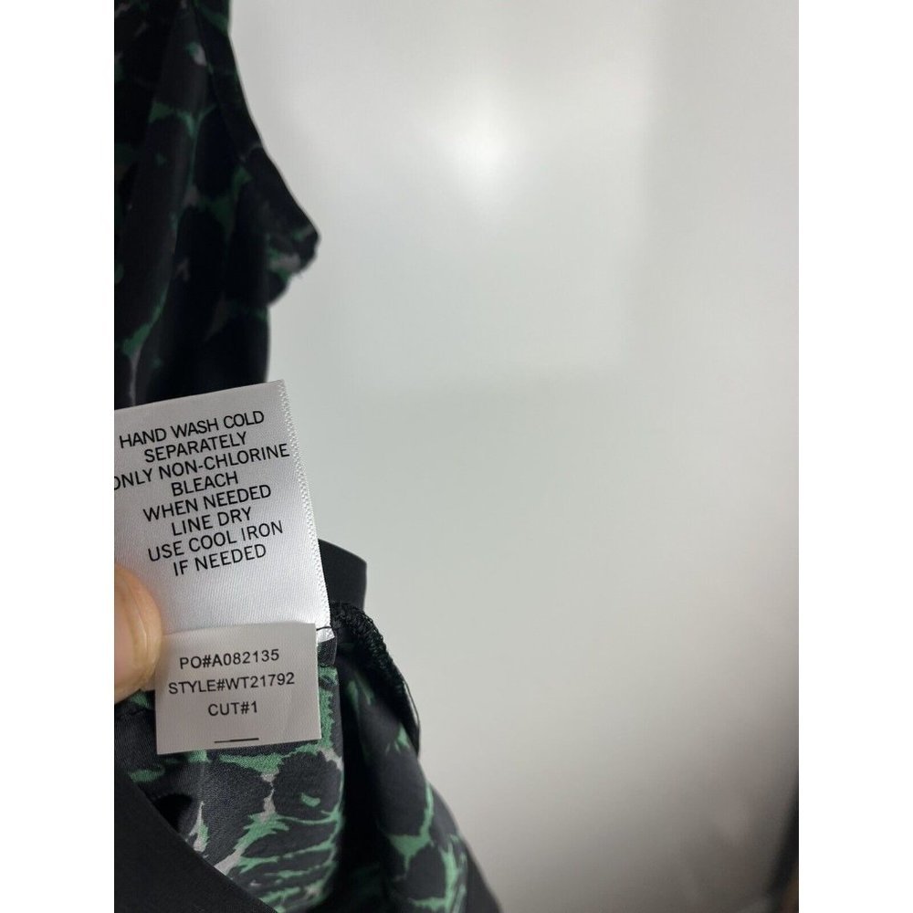 Goldray Crystal Asymmetrical Hem Blouse Green Size Small NWT - Picture 7 of 9